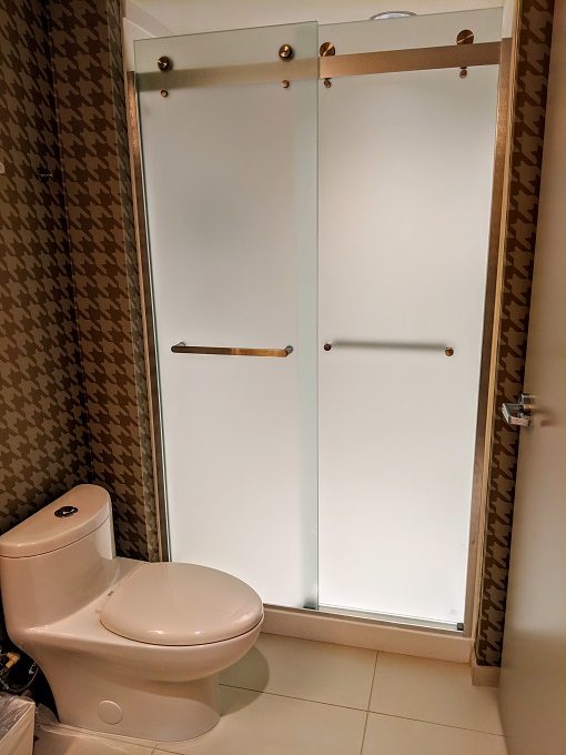 Home2 Suites Chantilly Dulles Airport - Shower