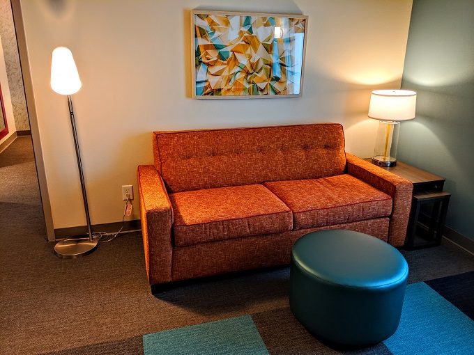 Home2 Suites Chantilly Dulles Airport - Sofa bed, ottoman & side tables