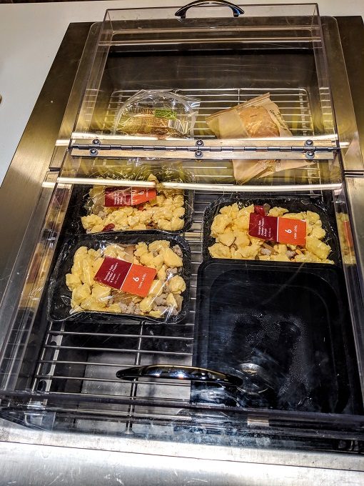 Home2 Suites Chantilly Dulles Airport breakfast - Breakfast sandwiches & scrambled egg bowls