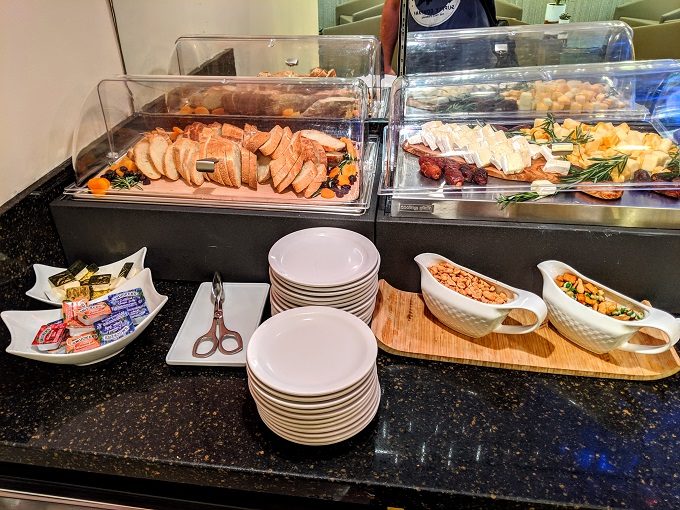 Air France Lounge (Priority Pass) at Boston Logan Airport - Bread & cheese