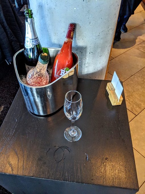 DoubleTree Amsterdam Centraal Station Executive Lounge breakfast - Prosecco