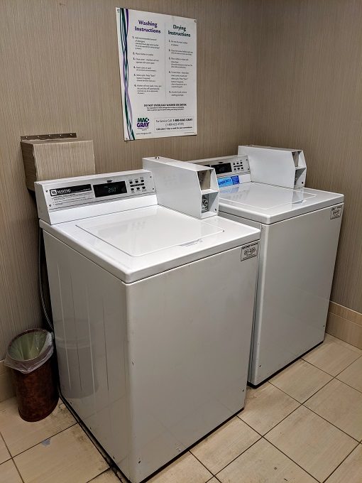 Hampton Inn Colchester, Vermont - Guest laundry washing machines