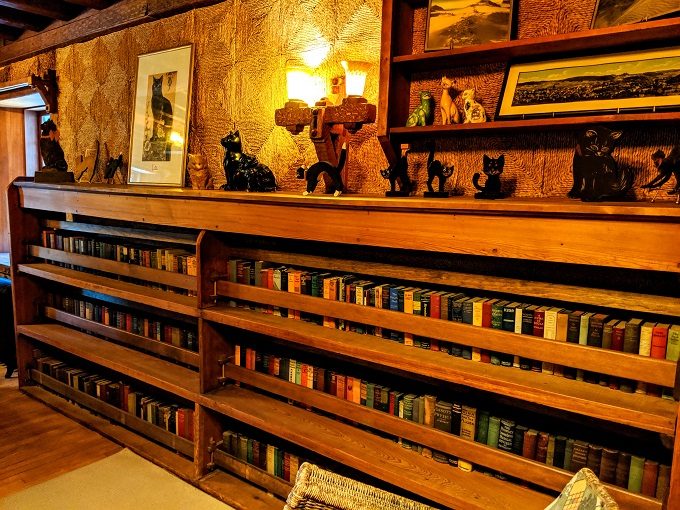 Gillette Castle - Bookshelf with cat ornaments