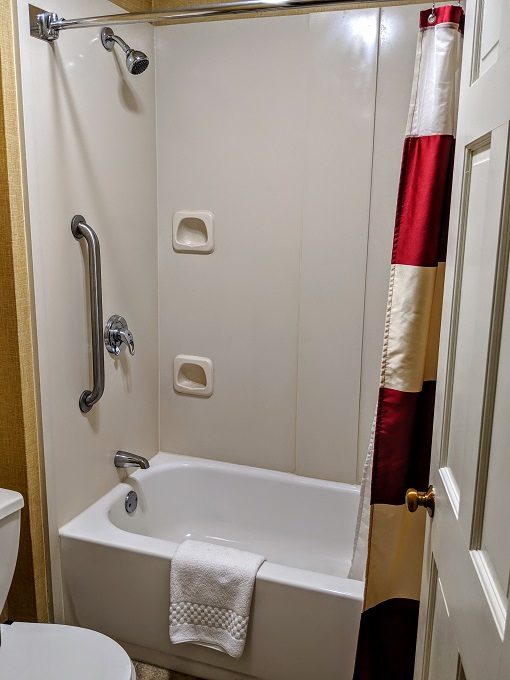 Residence Inn Hartford Windsor, Connecticut - Upstairs bathroom
