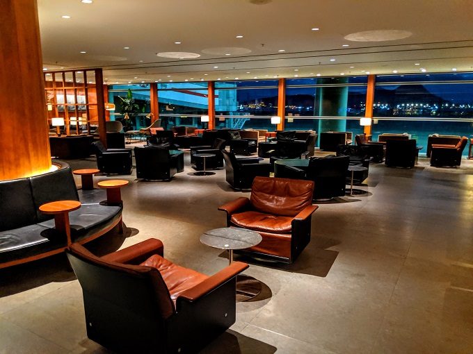 Cathay Pacific lounge in Hong Kong
