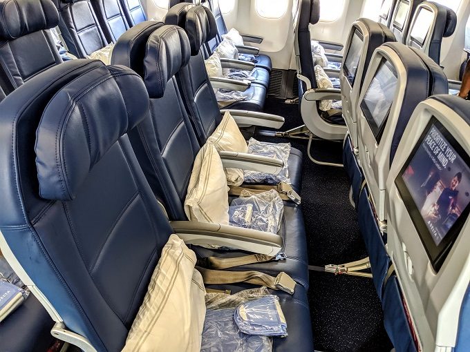 Delta Economy Class Tokyo Narita To Atlanta - Economy class cabin