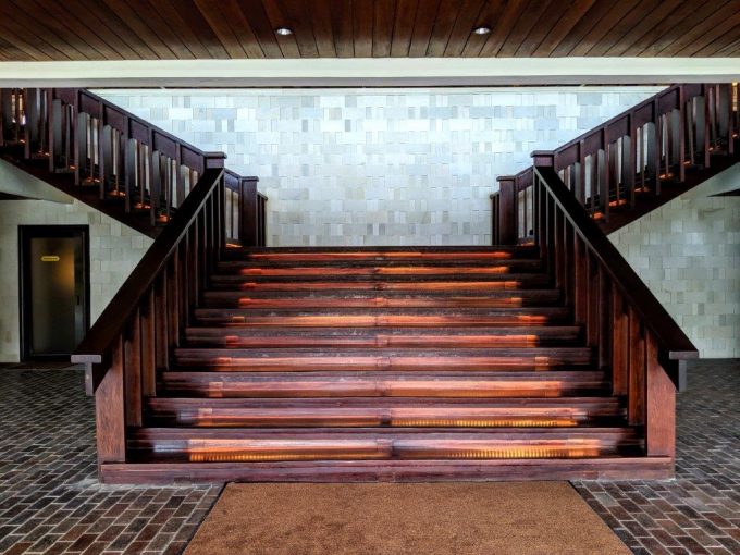 Hyatt Regency Bali - Stairs leading up to the lobby