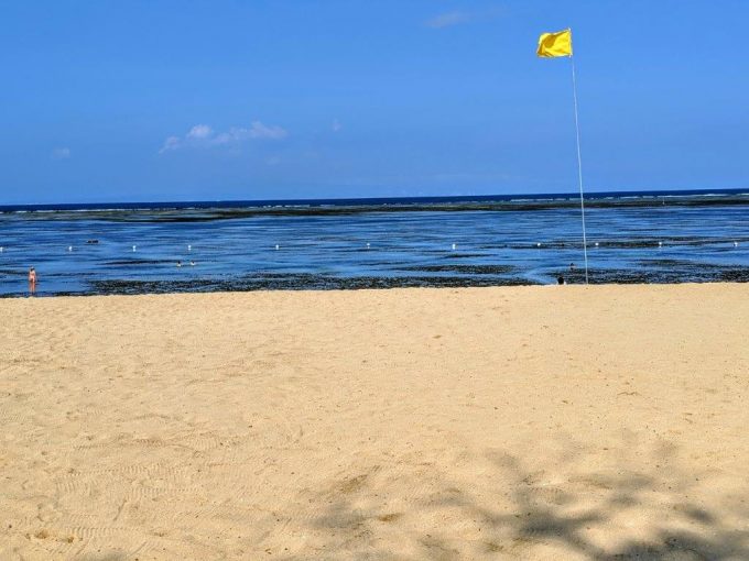 Hyatt Regency Bali beach at low tide