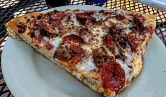 Bottoms Up Pizza Richmond VA - Meat Masters pizza