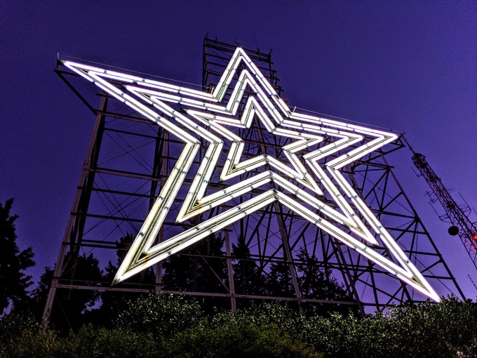 Visiting The Mill Mountain Star In Roanoke, Virginia - No Home Just Roam