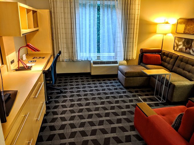 TownePlace Suites Winchester, Virginia - Living room