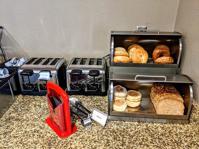 TownePlace Suites Winchester, Virginia breakfast - Breads & bagels