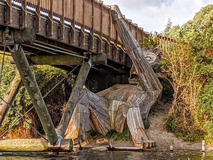 The 6 Forgotten Giants in Copenhagen, Denmark - Oscar Under The Bridge