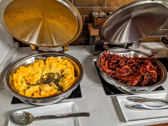 Hilton Nashville Airport, Tennessee - Executive Lounge breakfast - Scrambled eggs & bacon