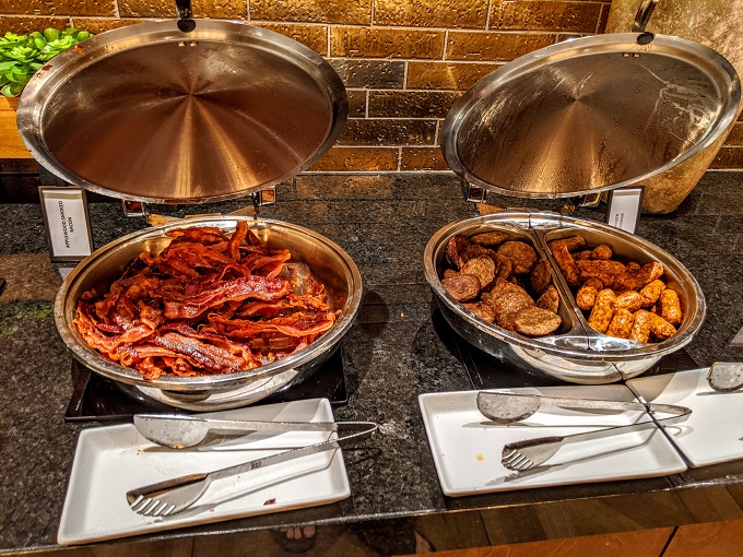 Hilton Nashville Airport breakfast - Bacon, sausage patties & chicken sausage links