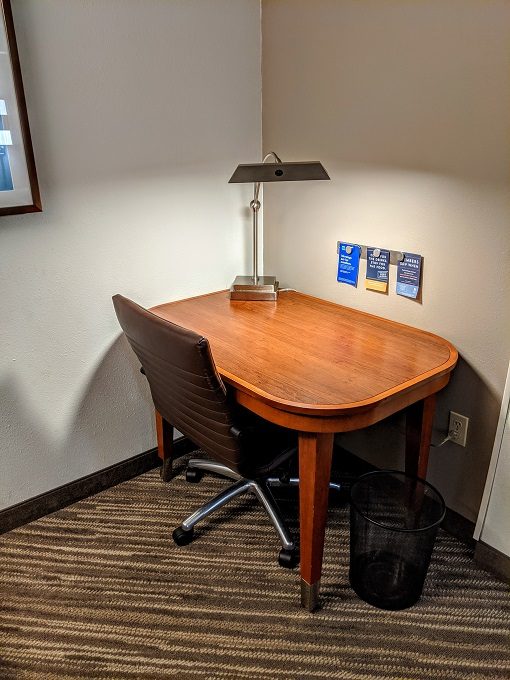 Hyatt Place Memphis-Primacy Parkway - Desk & office chair