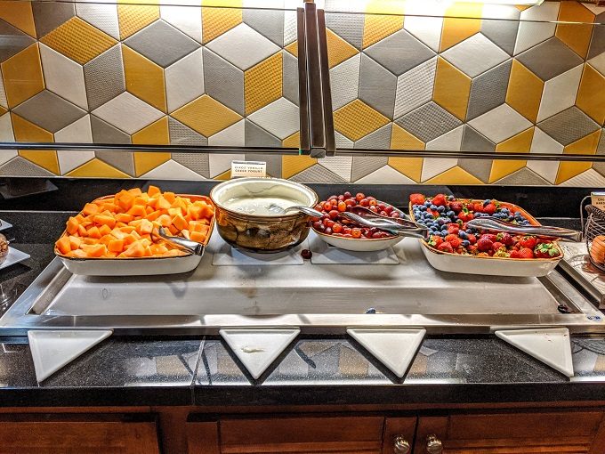 Hyatt Place Memphis-Primacy Parkway breakfast - Fruit & yogurt