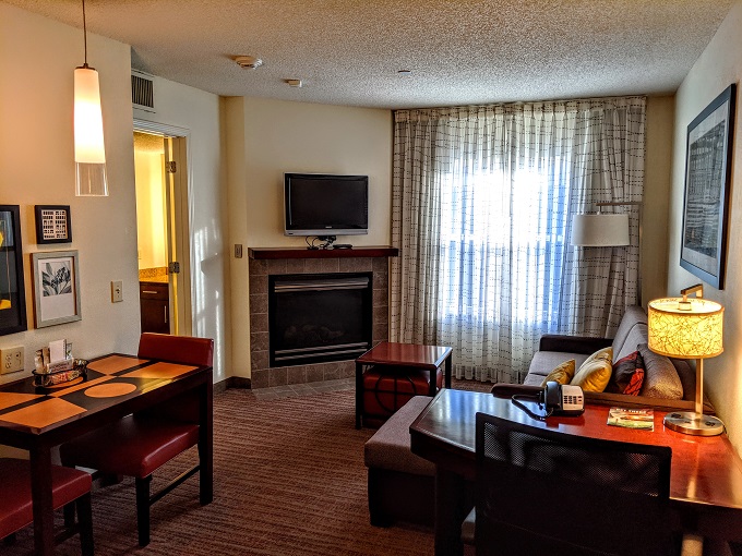 Residence Inn Jackson Ridgeland, MS - Entrance of 1 bedroom suite with fireplace