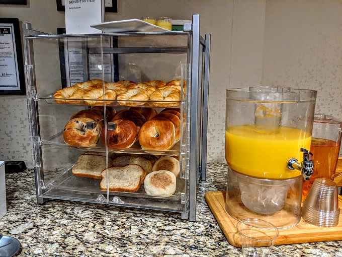 Residence Inn Jackson Ridgeland, MS breakfast - Breads & fruit juice