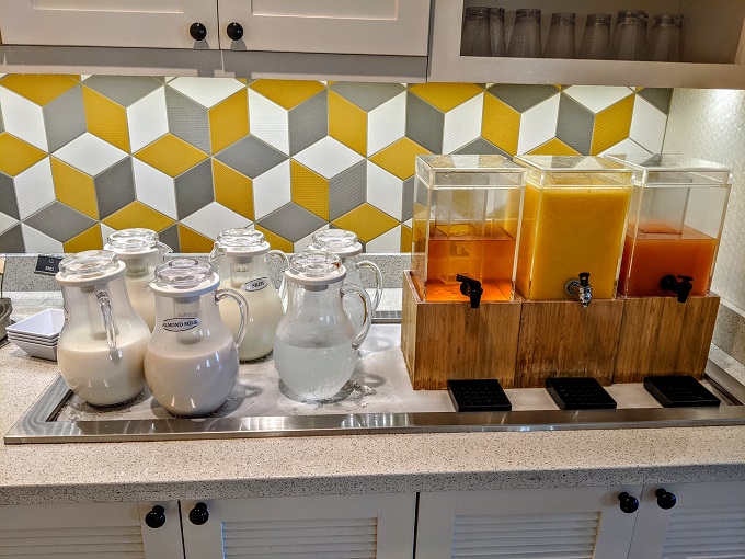Hyatt Place Biloxi, Mississippi breakfast - Milk & fruit juices