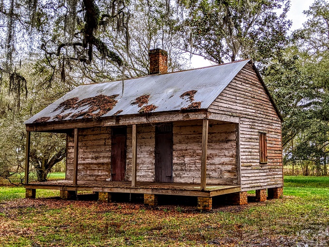 Slave cabin at Evergreen Plantation