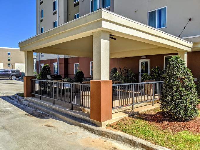 Candlewood Suites Lake Charles South, Louisiana - Gazebo with grill