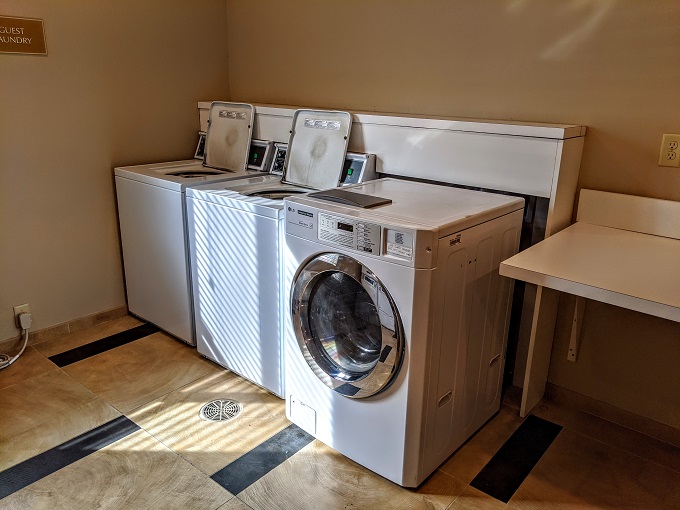 Candlewood Suites Lake Charles South, Louisiana - Guest laundry washing machines