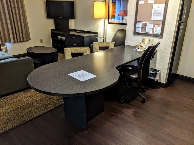 Candlewood Suites Albuquerque, NM - Desk & office chair