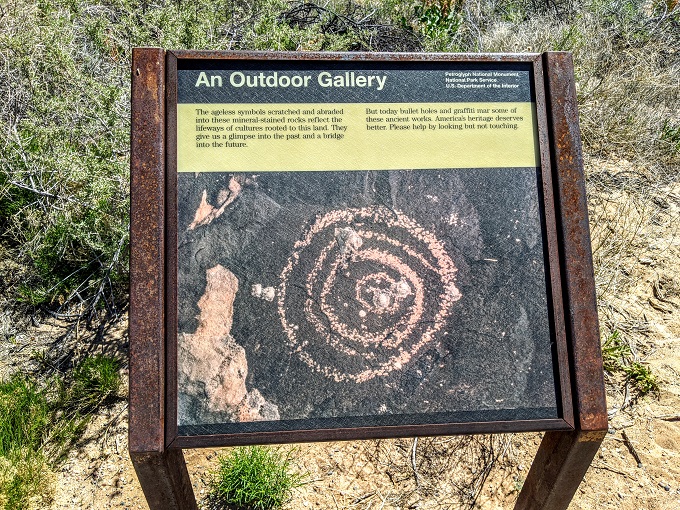 Petroglyph National Monument - Boca Negra Canyon - Information sign