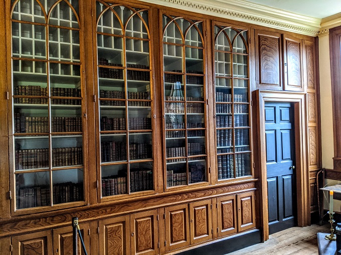 George Washington's Mount Vernon - Bookcase in study library