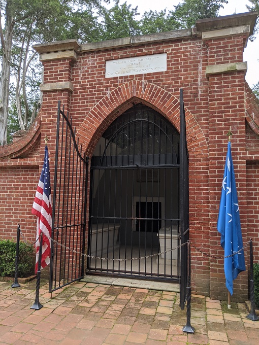 George Washington's Mount Vernon - George & Martha Washington's resting place