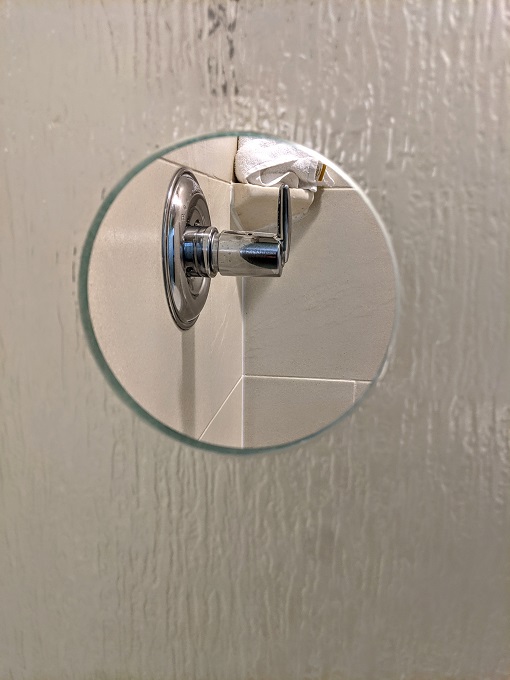 Hyatt House Sterling Dulles Airport North - Hole to turn on shower