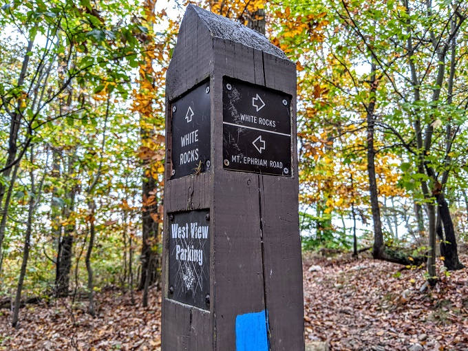 Northern Peaks Trail, Sugarloaf Mountain, MD - Sign to White Rocks
