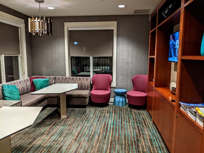 Residence Inn Roanoke Airport, VA - Lobby seating