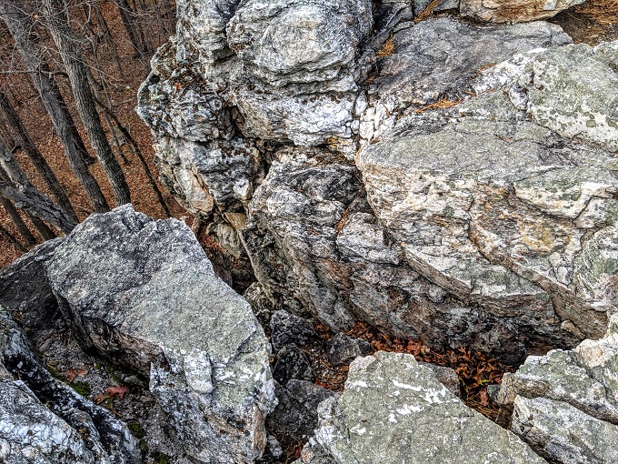 Chimney Rock & Wolf Rock Trails - Mind your footing