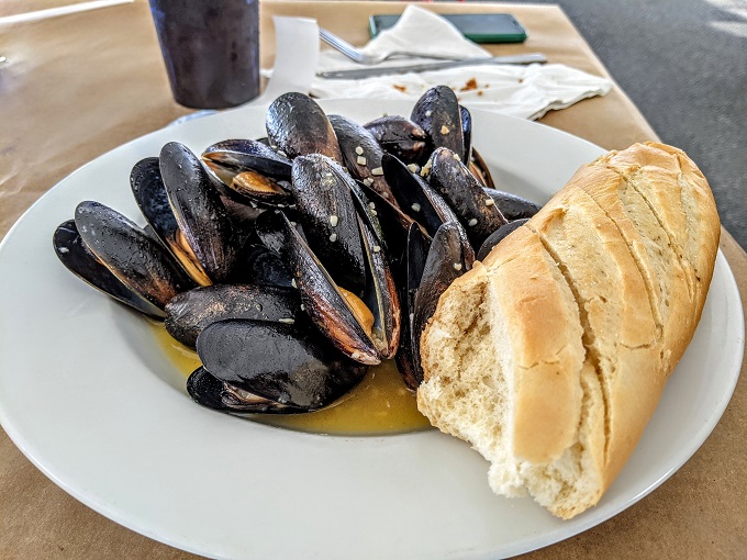 Higgins Crab House, Ocean City MD - Garlic mussels