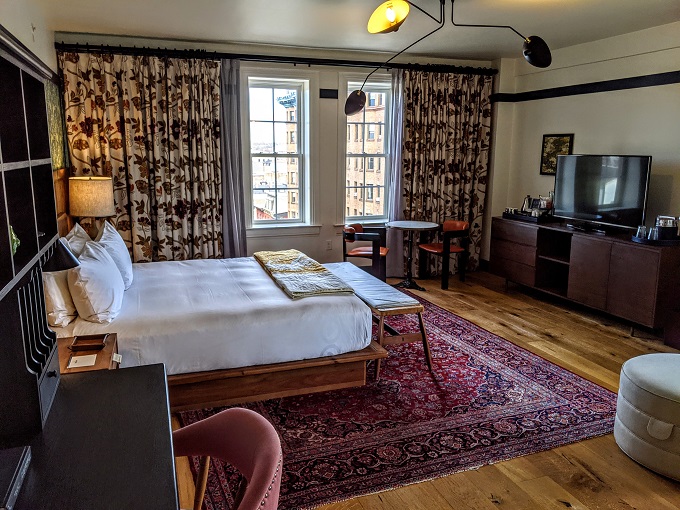 Hotel Revival Baltimore, MD - Junior Suite Deluxe
