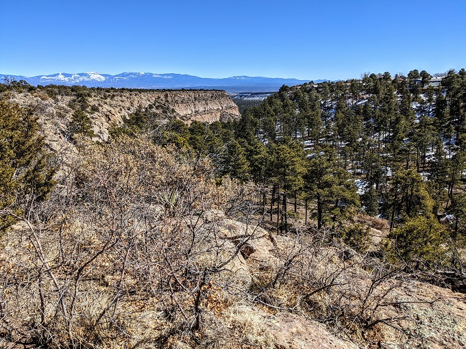 Kwage Mesa trail - View along the Mesa