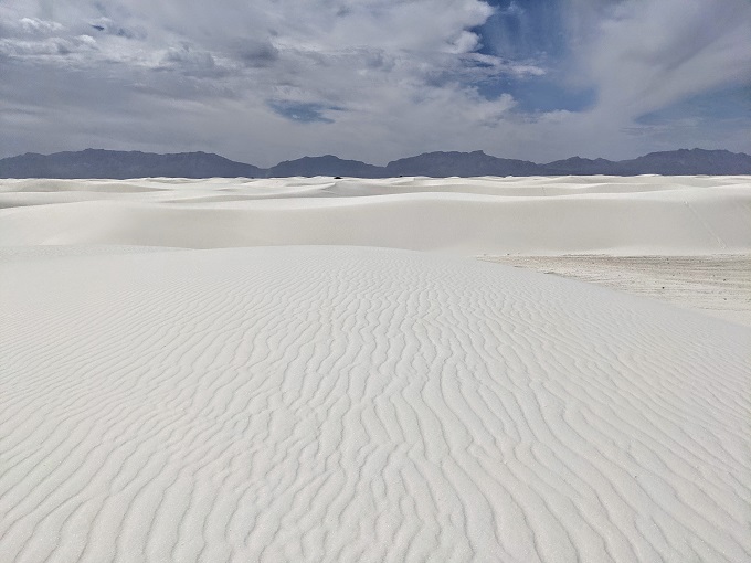 View on the Alkali Flat Trail at White Sands National Park
