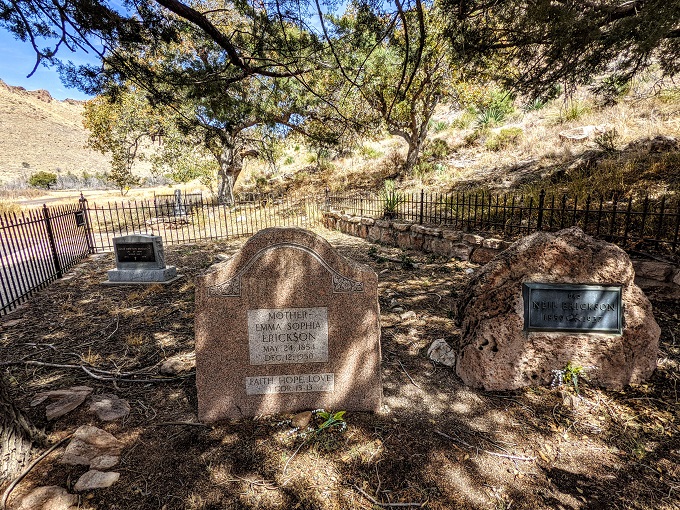 Chiricahua National Monument - Erickson graveyard