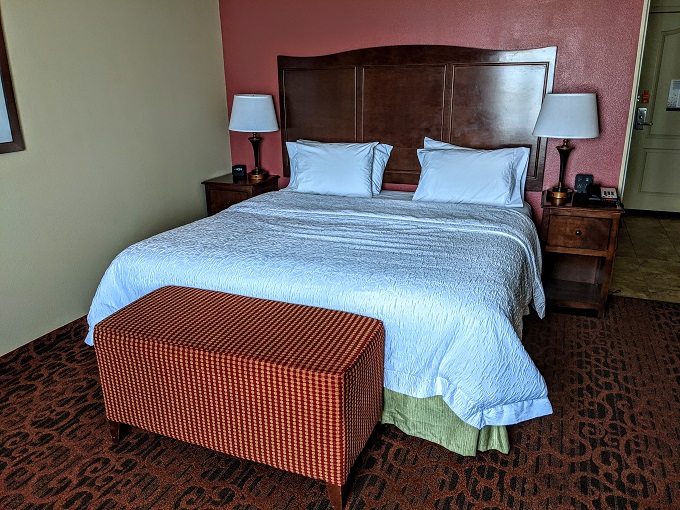 Hampton Inn Deming, NM - King bed