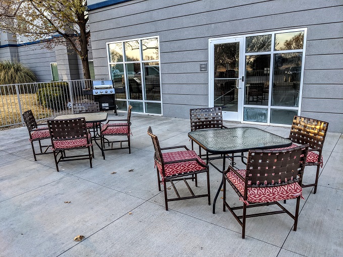 Hampton Inn Deming, NM - Outdoor seating