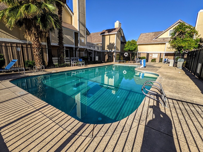 Sonesta ES Suites Tucson, AZ - Outdoor swimming pool