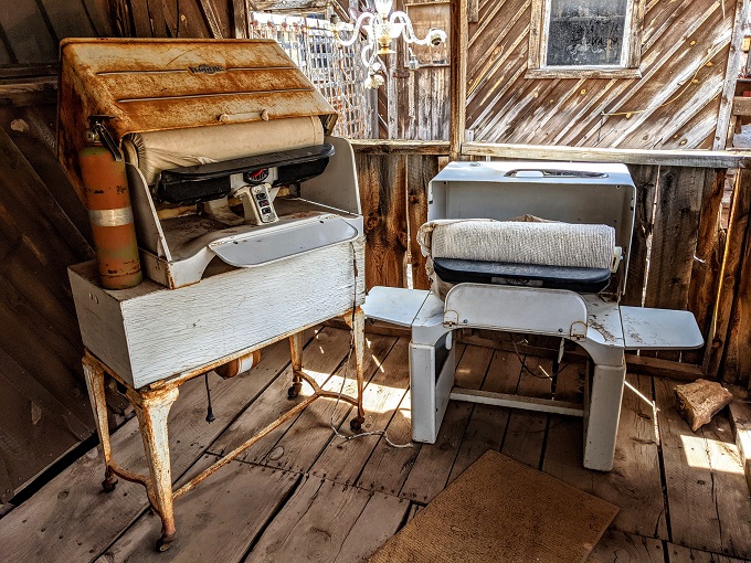 Gold King Mine & Ghost Town - Laundry equipment 1