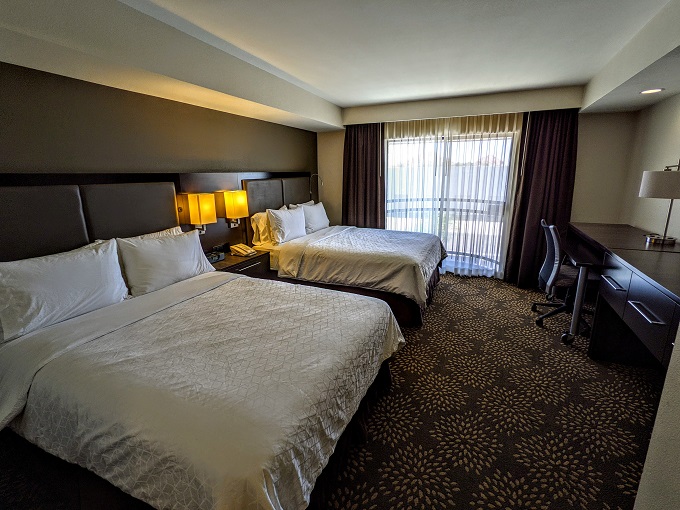 Holiday Inn & Suites Phoenix Airport North, AZ - 2 queen beds with desk & office chair