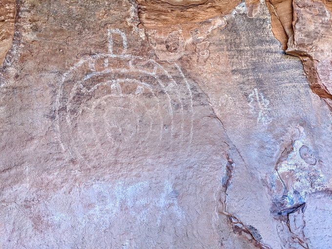 Petroglyphs near Subway Cave