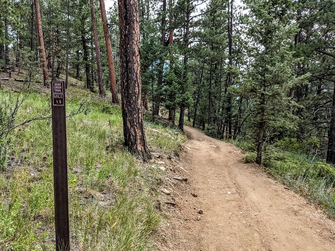 1.5 mile marker on Bear Creek Trail