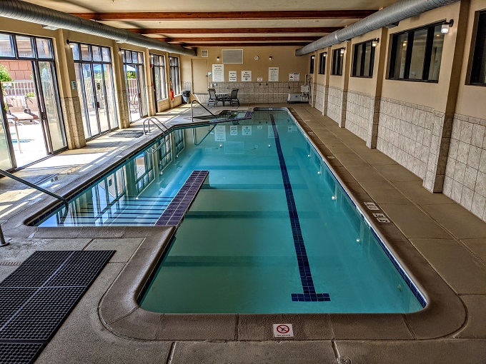 Holiday Inn Express & Suites Montrose, CO - Indoor swimming pool