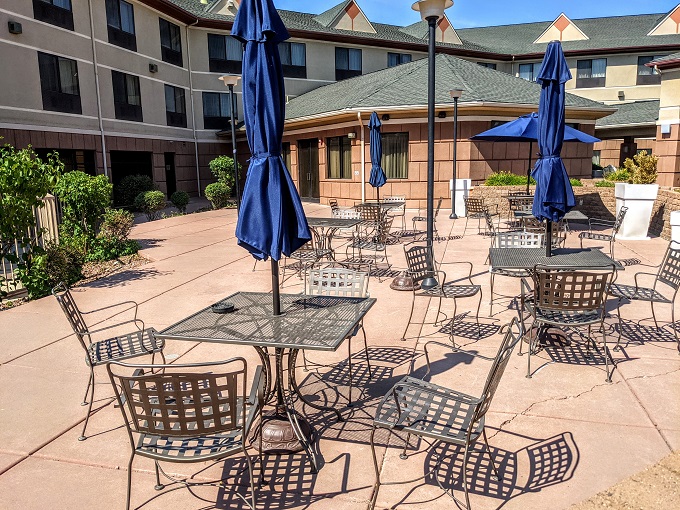 Holiday Inn Express & Suites Montrose, CO - Outdoor seating