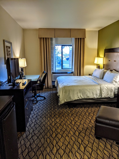 Holiday Inn Express & Suites Montrose, CO - Room entrance